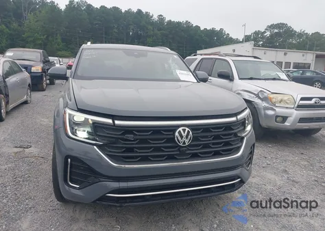 2024 Volkswagen Atlas Cross Sport 2.0T Sel Premium R-Line z USA, uszkodzony, nr VIN 1V2FE2CA4RC207657